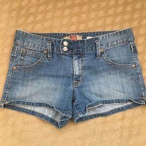 Like new Old navy shorts 10